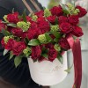 33 красные розы в коробке