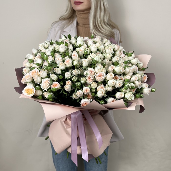 51 кустовая кремовая роза Сансер 60 см