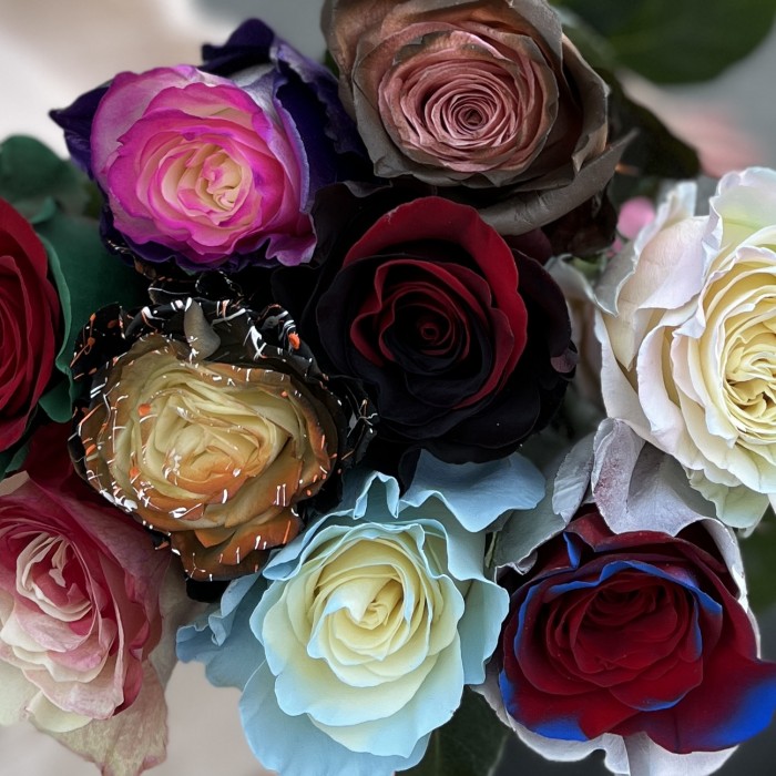 Букет радужных роз MIX