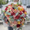 101 кустовая Роза с эвкалиптом MIX