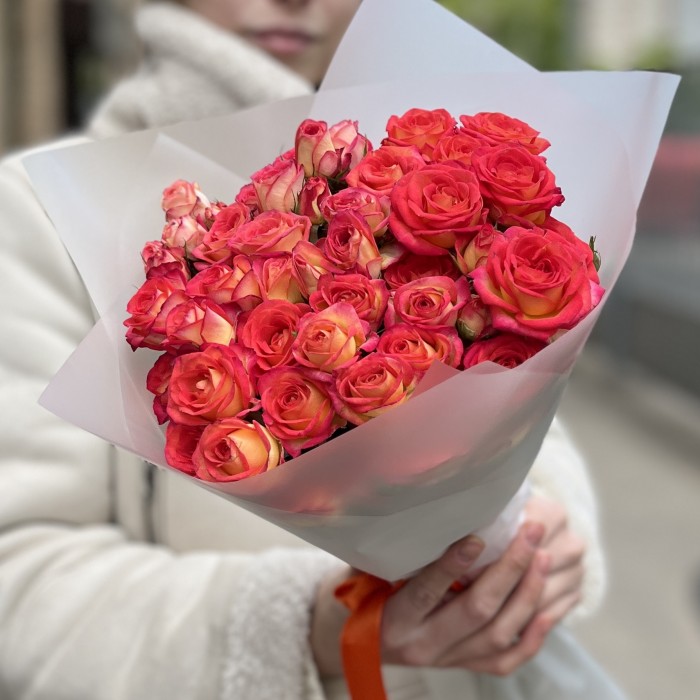 11 кустовых оранжево-жёлтых роз Саммер Дэнс