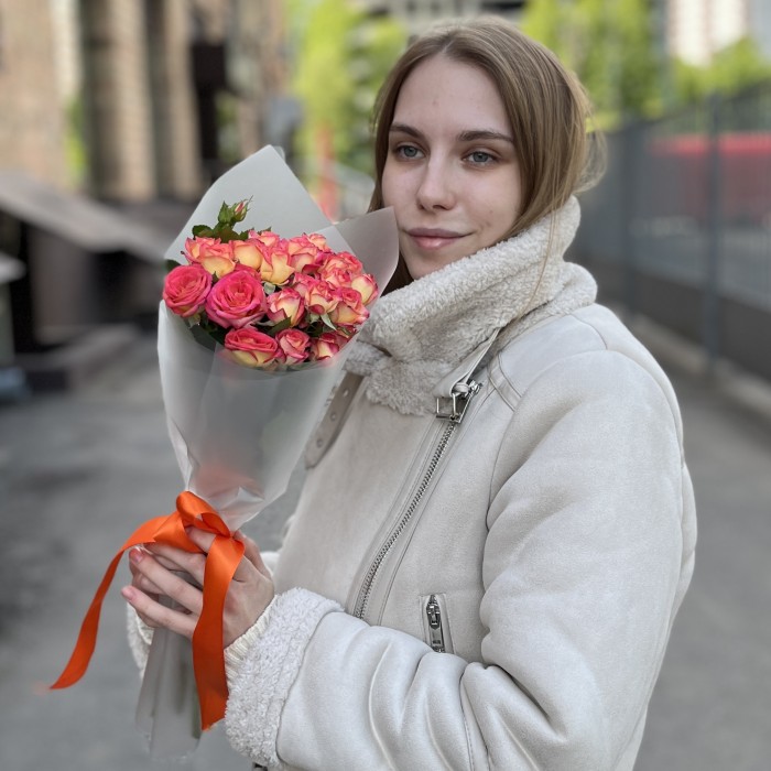 5 кустовых роз Саммер Дэнс