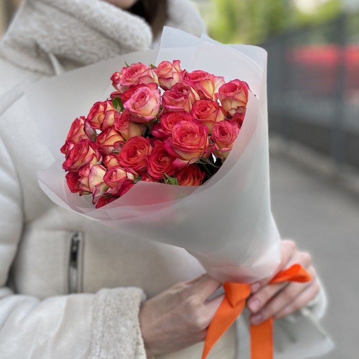 7 кустовых роз Саммер Дэнс