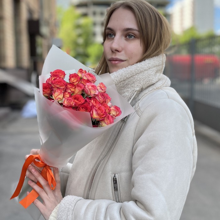 7 кустовых роз Саммер Дэнс