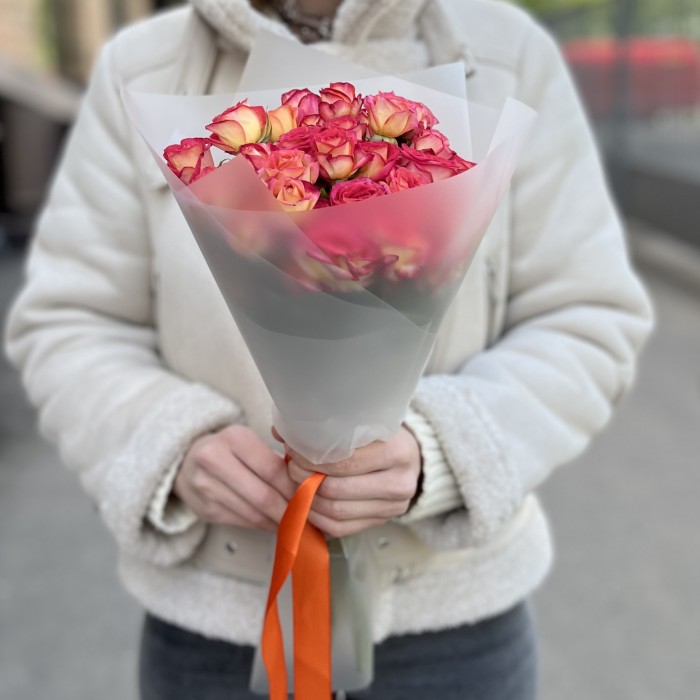 9 кустовых оранжево-желтых роз Саммер Дэнс