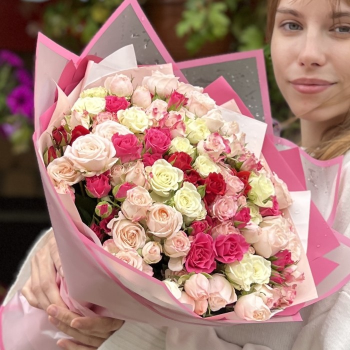 35 кустовых роз нежный MIX