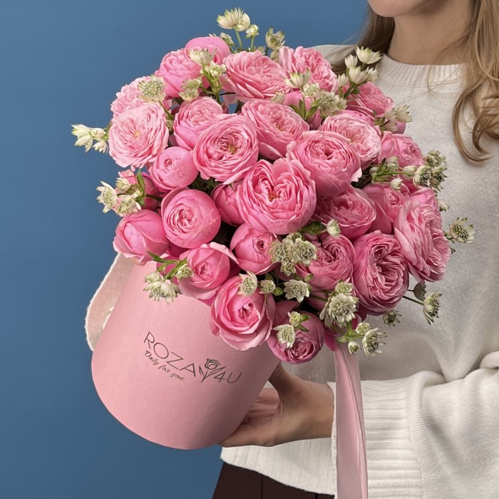 15 розовых пионовидных роз Мансфилд Пинк Парк в коробке