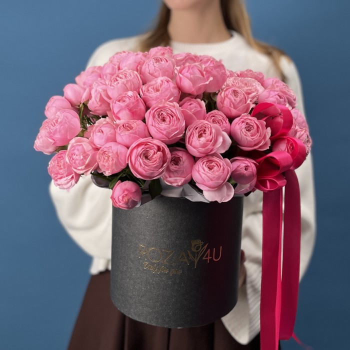 25 кустовых пионовидных роз Мансфилд Пинк Парк в коробке