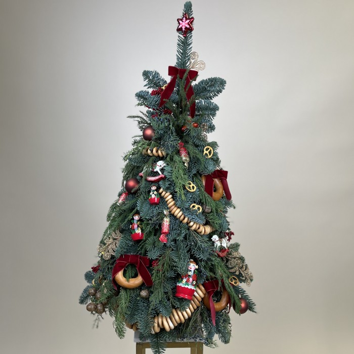 Елка большая в Русском Стиле