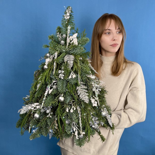 Елка Серебряный Шарм