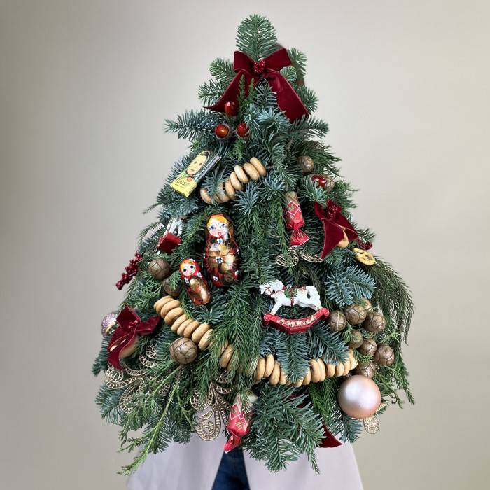 Маленькая елка в Русском Стиле