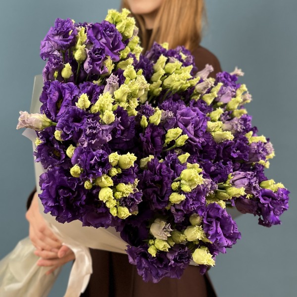 15 фиолетовых махровых эустом