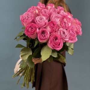 21 сиреневая роза Куинс Краун 50 см