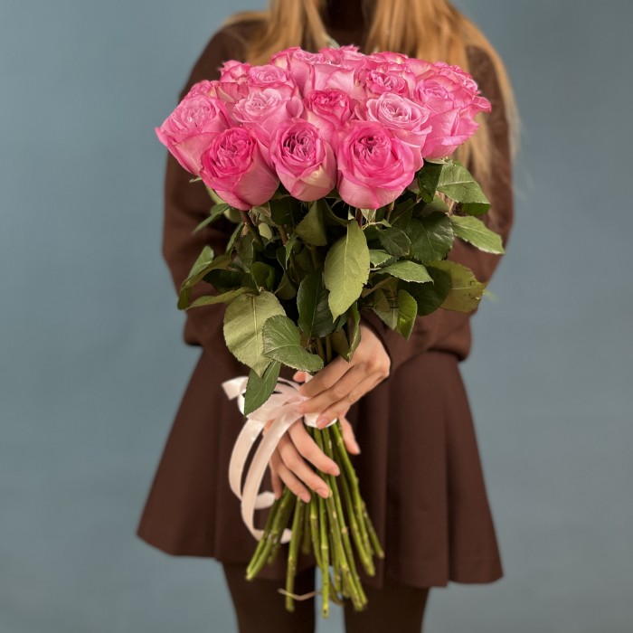 21 сиреневая роза Куинс Краун 60 см