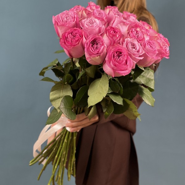 21 сиреневая роза Куинс Краун 60 см