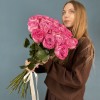 25 сиреневых роз Куинс Краун 50 см