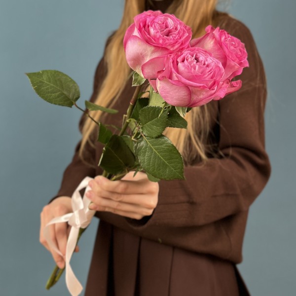 3 сиреневые розы Куинс Краун 50 см