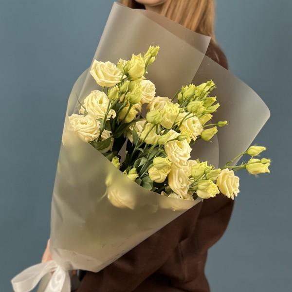 Букет из 5 кремовых эустом