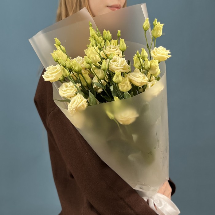 Букет из 5 кремовых эустом