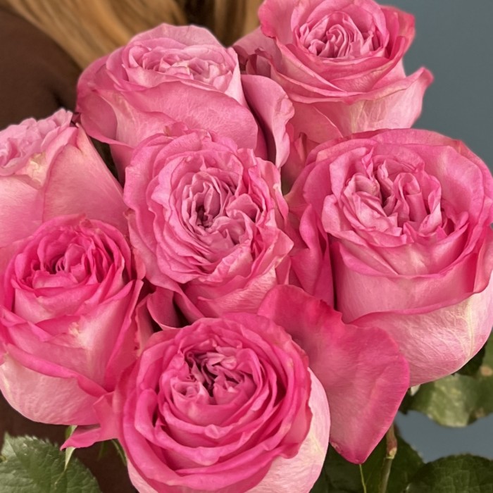 7 сиреневых роз Куинс Краун 50 см