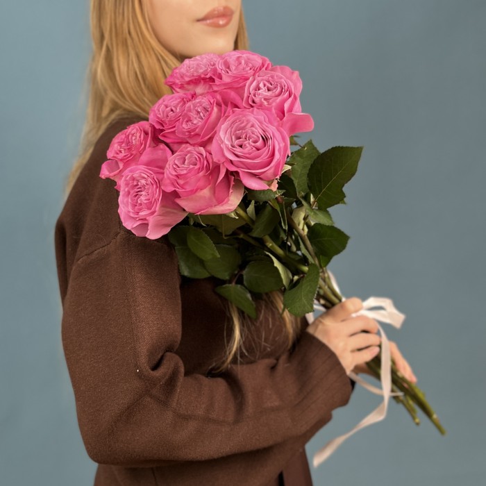 9 сиреневых роз Куинс Краун 50 см