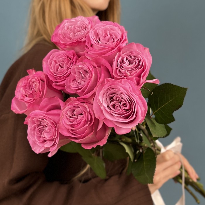 9 сиреневых роз Куинс Краун 50 см