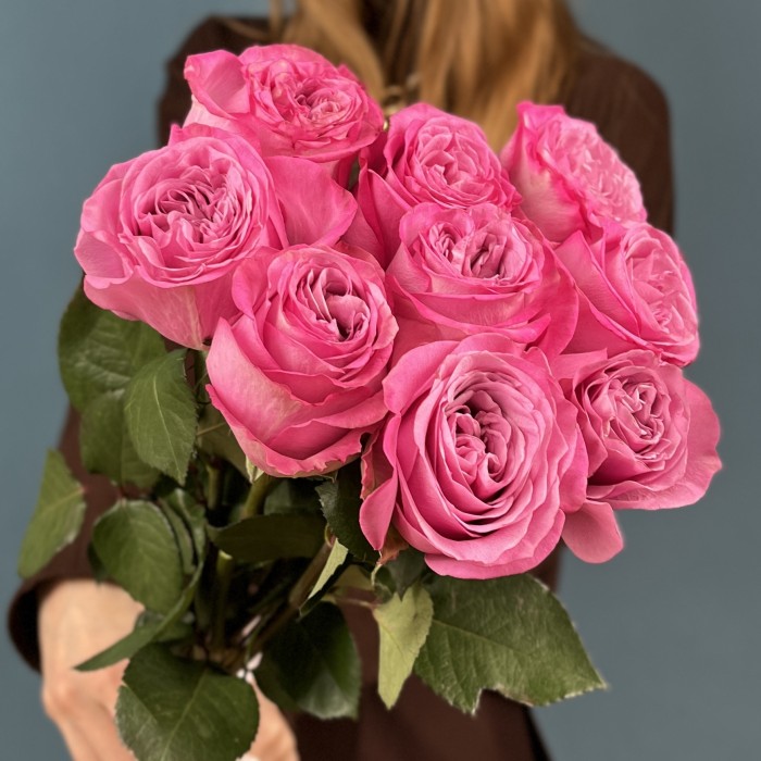 9 сиреневых роз Куинс Краун 60 см