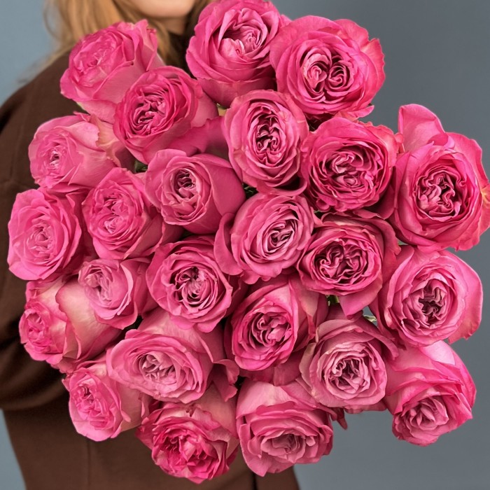 Сиреневая роза Куинс Краун 50 см