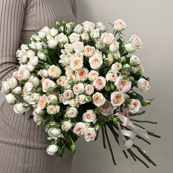 Кустовая кремовая роза Сансер 60 см