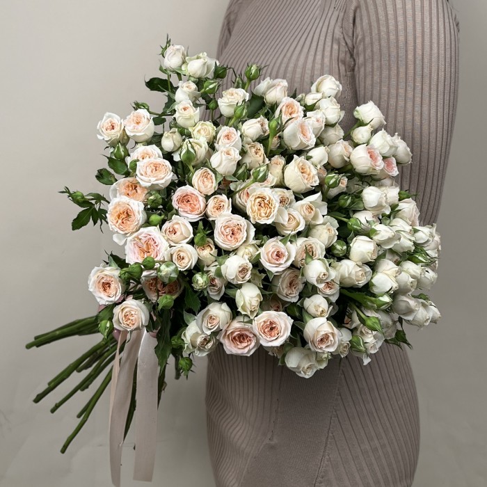 Кустовая кремовая роза Сансер 60 см