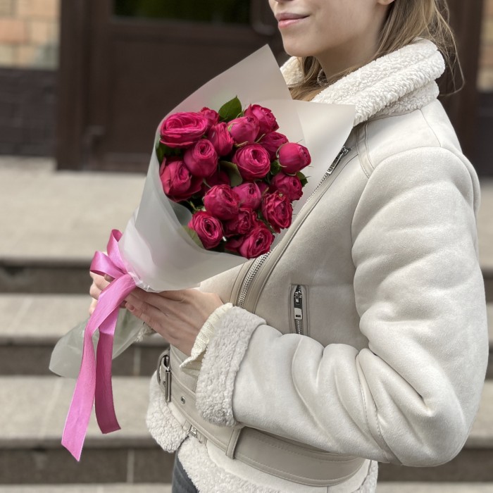 5 кустовых пионовидных роз Пати Тренсеттер