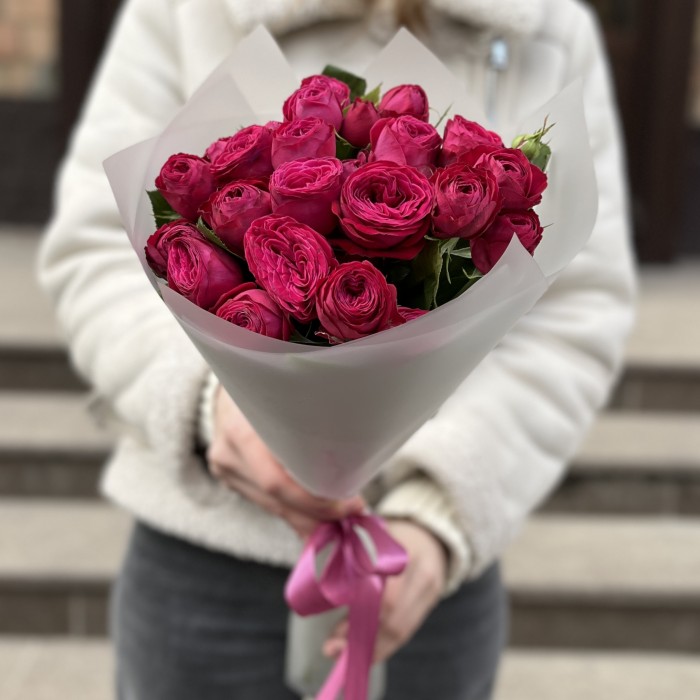 7 кустовых пионовидных роз Пати Тренсеттер