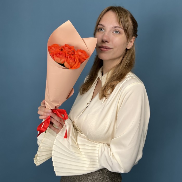 5 оранжевых роз Копакабана 40 см