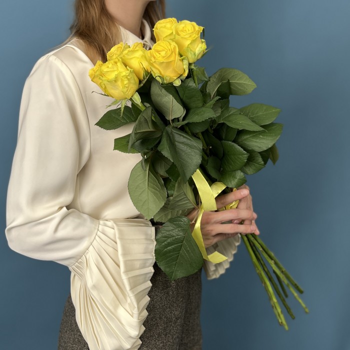 7 желтых роз Хай Еллоу 60 см