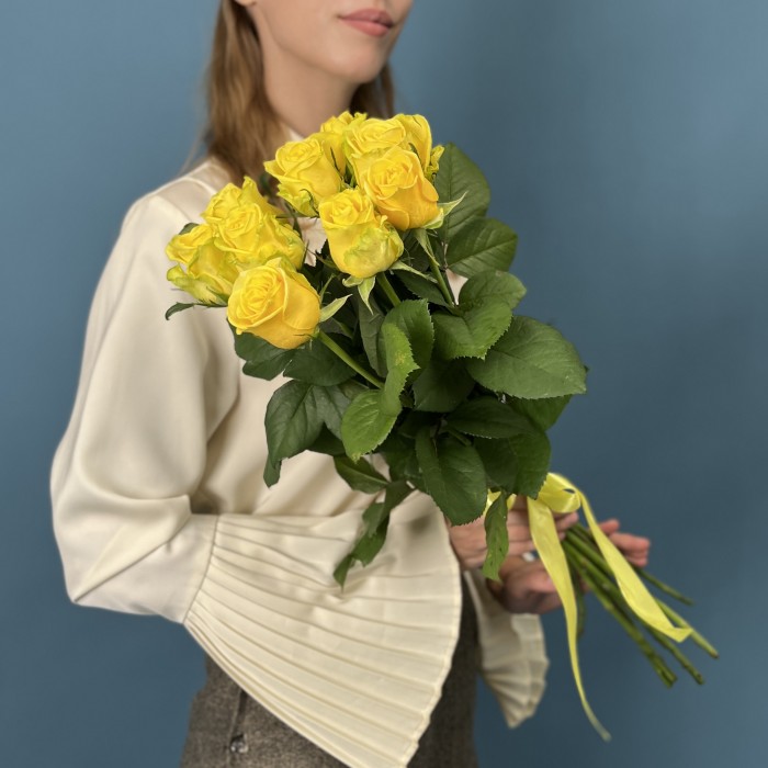 9 желтых роз Хай Еллоу 60 см