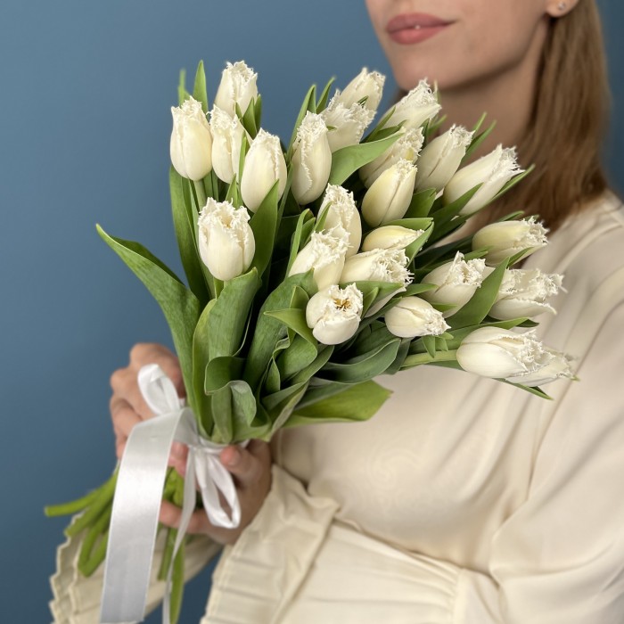 Тюльпан махровый белый