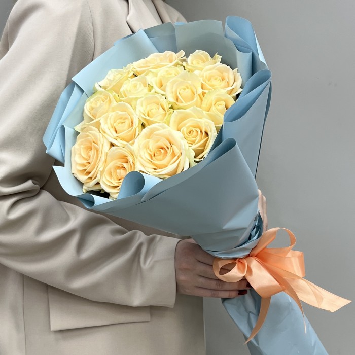 15 роз пич Аваланш 60 см