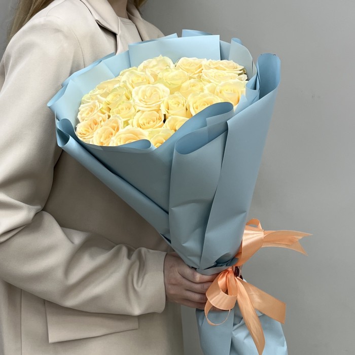 25 роз Пич Аваланш