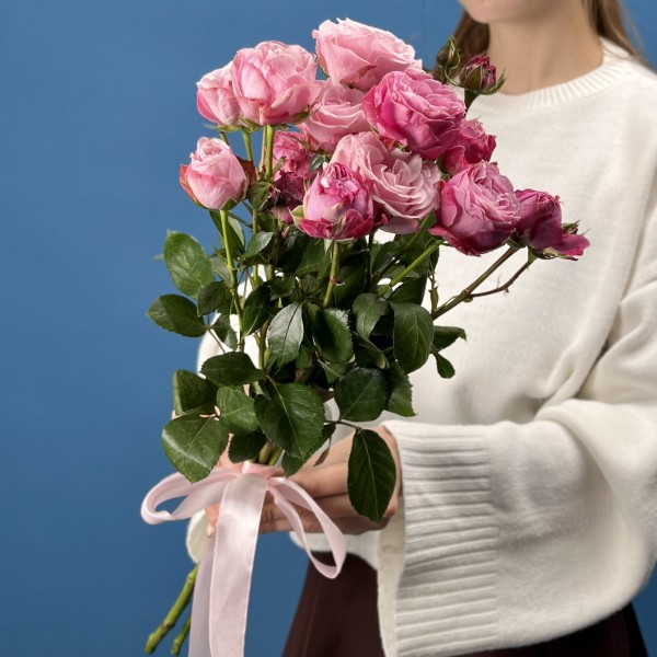 3 кустовые пионовидные розы Леди Бомбастик 60 см