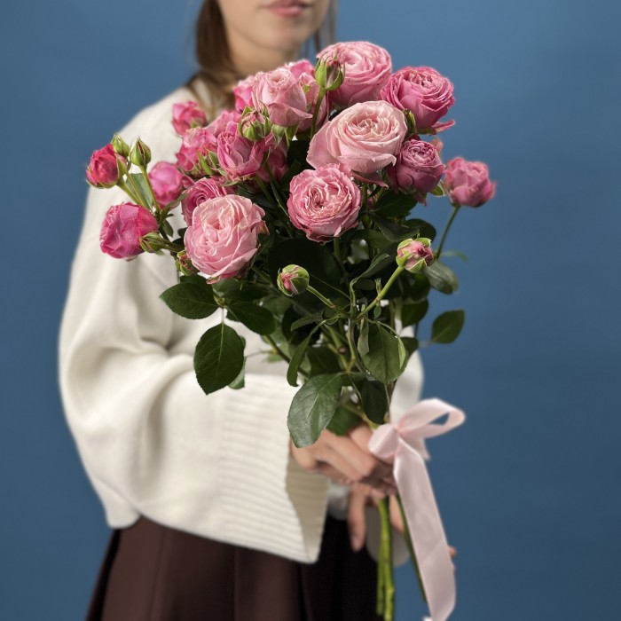 5 розовых пионовидных роз Леди Бомбастик 60 см