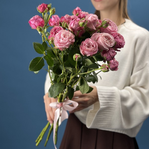 5 розовых пионовидных роз Леди Бомбастик 60 см
