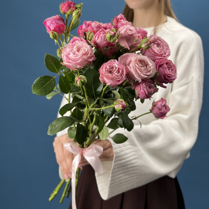 5 розовых пионовидных роз Леди Бомбастик 60 см