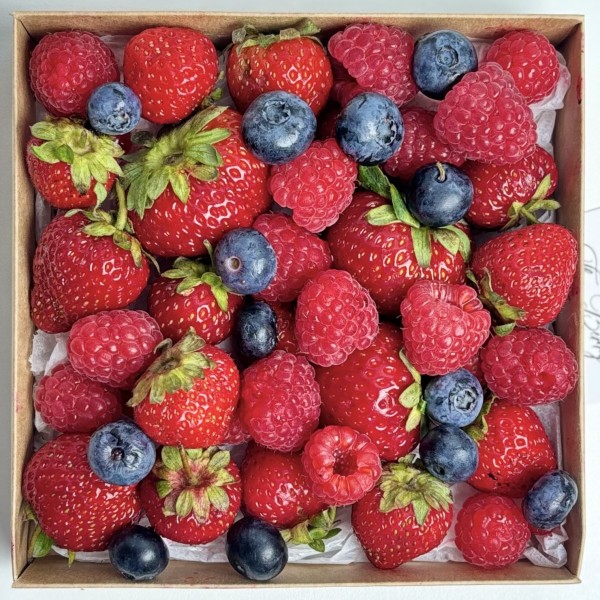 Клубника малина голубика 250гр