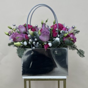 Букет дня в коробке Стильный Сюрприз