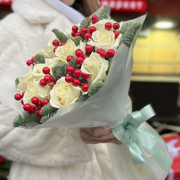 11 белых роз Аваланш с нобилисом