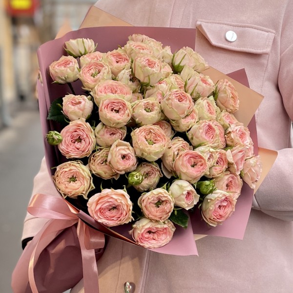 15 пионовидных роз Файнест Кэтти