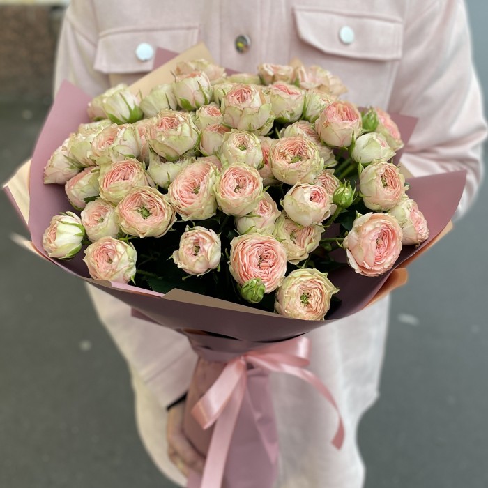 15 пионовидных роз Файнест Кэтти