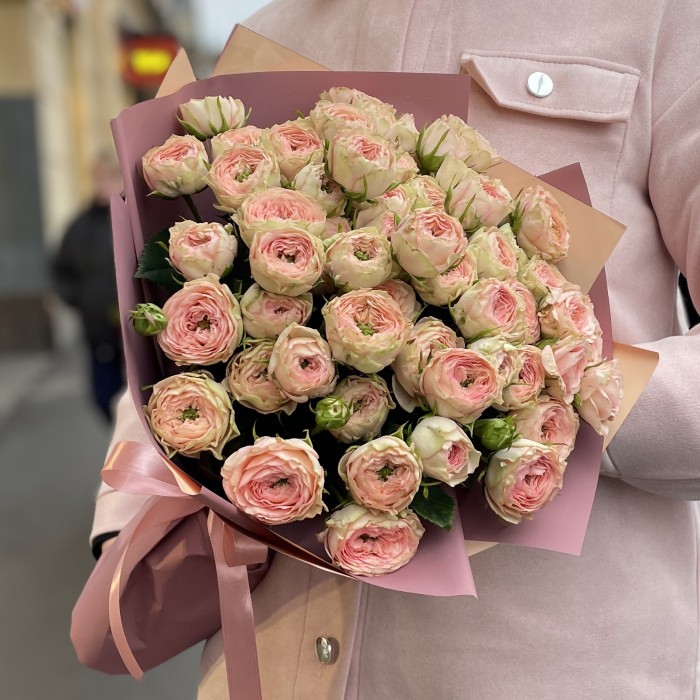 15 пионовидных роз Файнест Кэтти