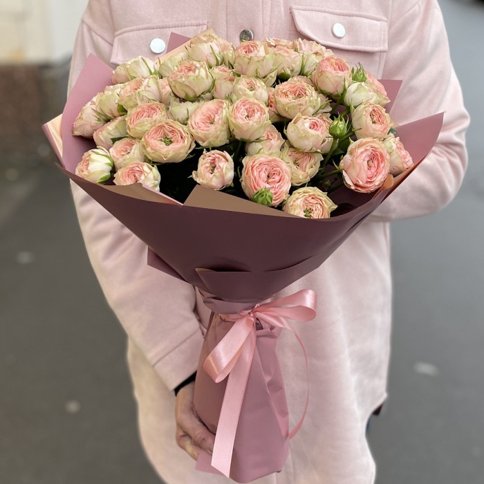 15 пионовидных роз Файнест Кэтти