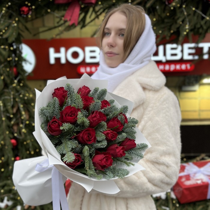 15 красных роз с нобилисом